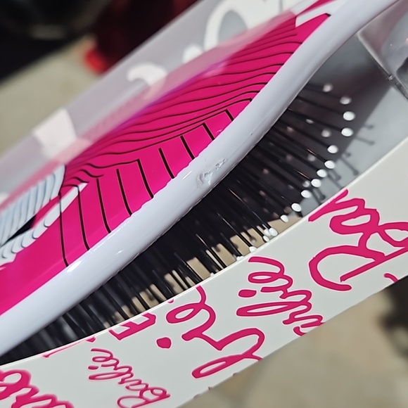 WET BARBIE HAIRBRUSH - Picture 12 of 16